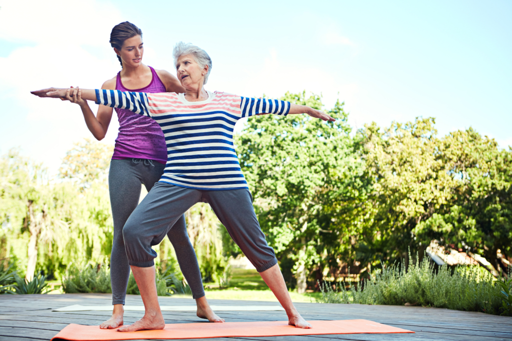 Shot of a senior woman doing yoga with her instructorhttp://195.154.178.81/DATA/i_collage/pu/shoots/806252.jpg